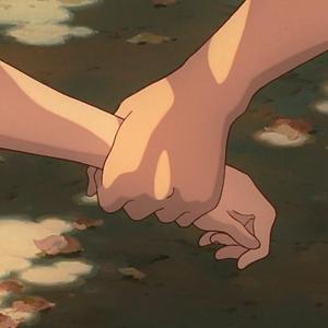 俄罗斯大美女裸体露出大乳房尿口
